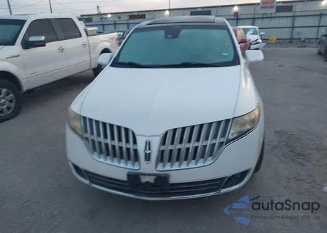 2010 Lincoln Mkt z USA, uszkodzony, nr VIN 2LMHJ5FR2ABJ18618